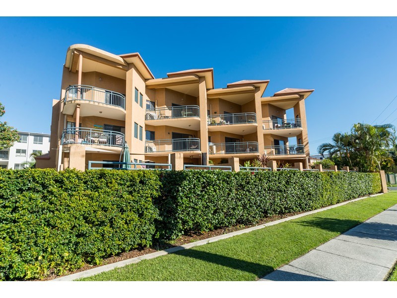 1/83 Brighton Street, Biggera Waters QLD 4216