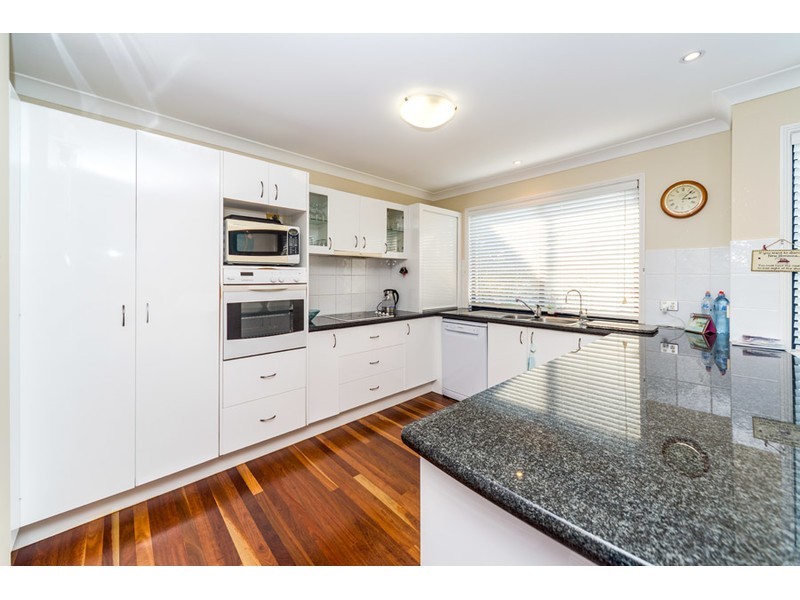 2/3 Ray Street, Runaway Bay QLD 4216