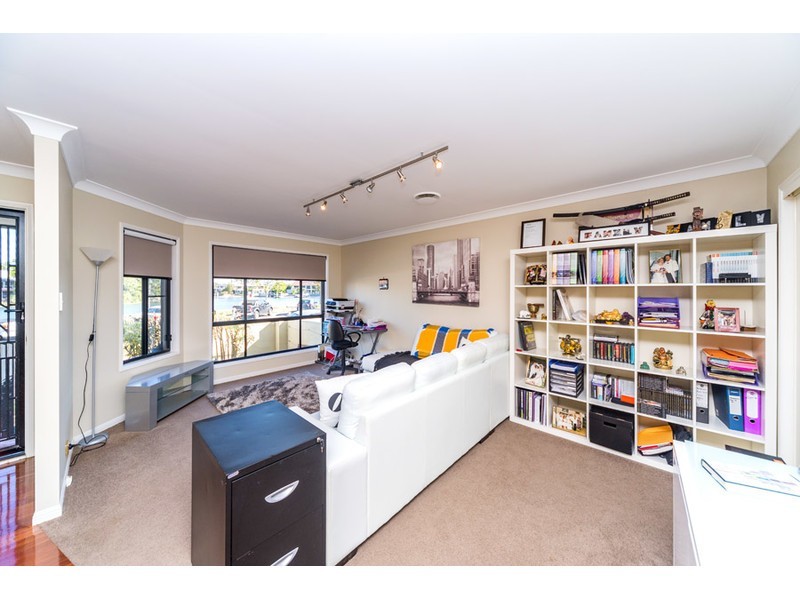 2/3 Ray Street, Runaway Bay QLD 4216