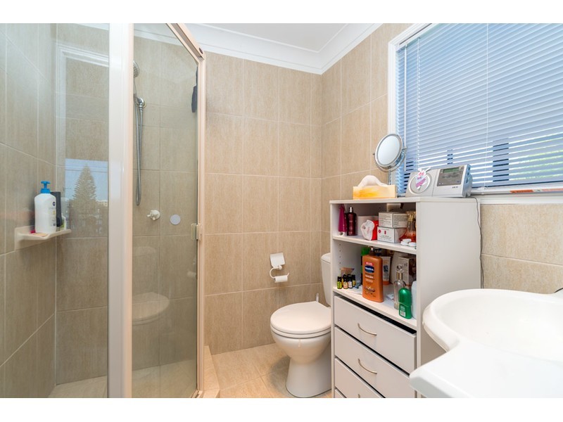 2/3 Ray Street, Runaway Bay QLD 4216