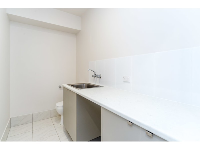 2/8 Bright Avenue, Labrador QLD 4215