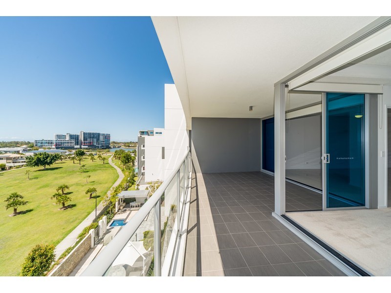 404/11 Compass Drive, Biggera Waters QLD 4216