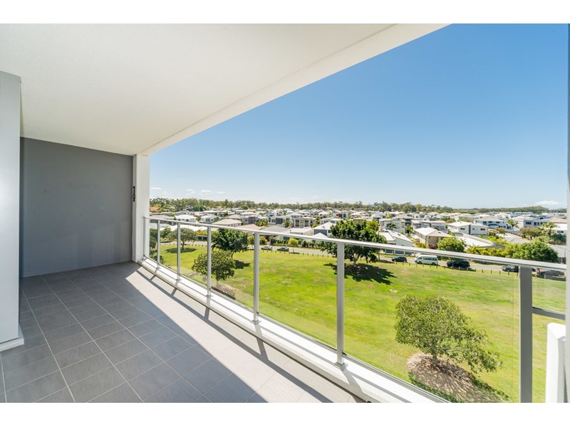 404/11 Compass Drive, Biggera Waters QLD 4216