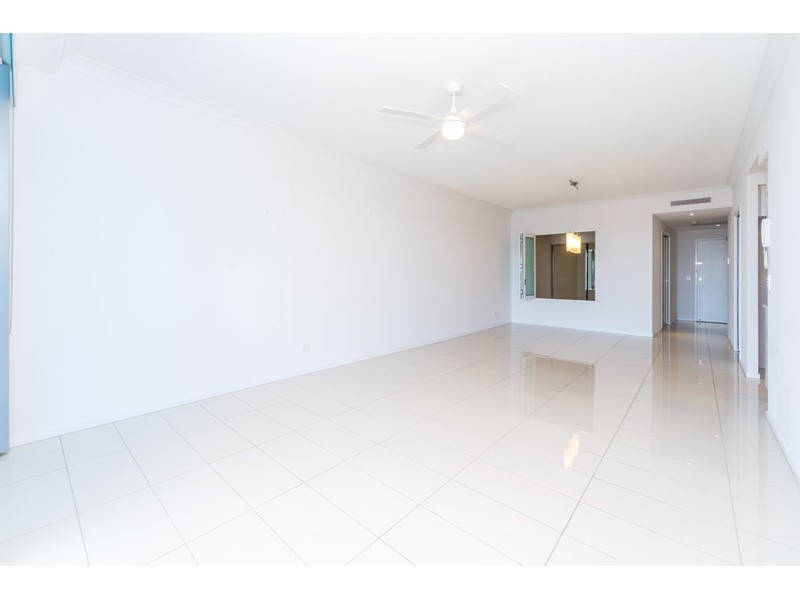 404/11 Compass Drive, Biggera Waters QLD 4216