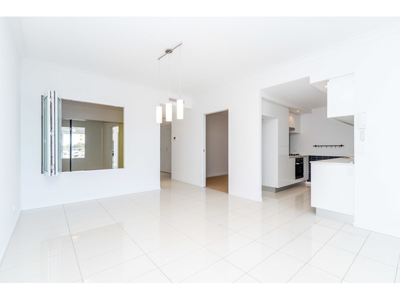 404/11 Compass Drive, Biggera Waters QLD 4216