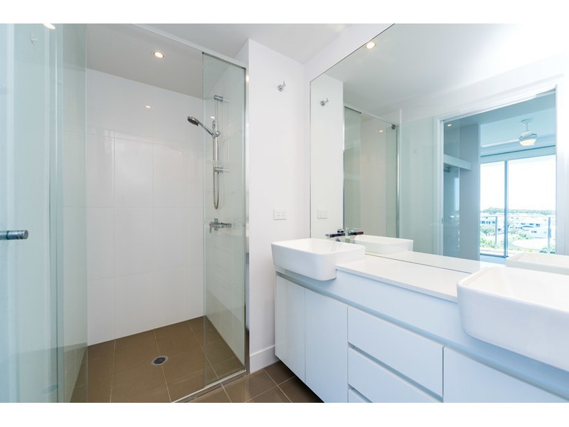 404/11 Compass Drive, Biggera Waters QLD 4216