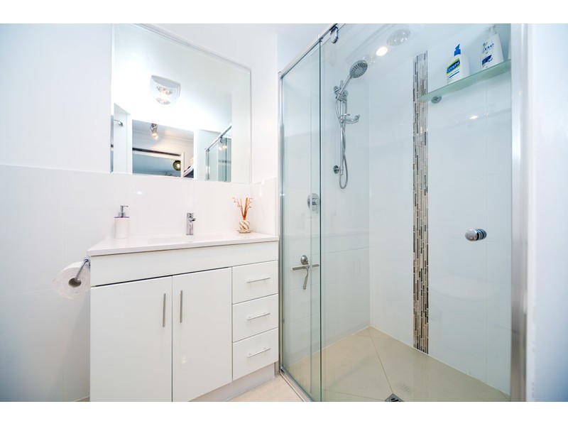 2/444 Marine Parade, Biggera Waters QLD 4216