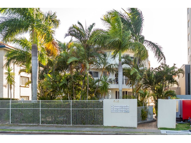 2/444 Marine Parade, Biggera Waters QLD 4216