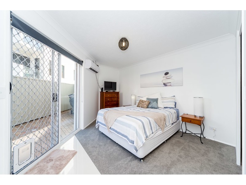 2/444 Marine Parade, Biggera Waters QLD 4216