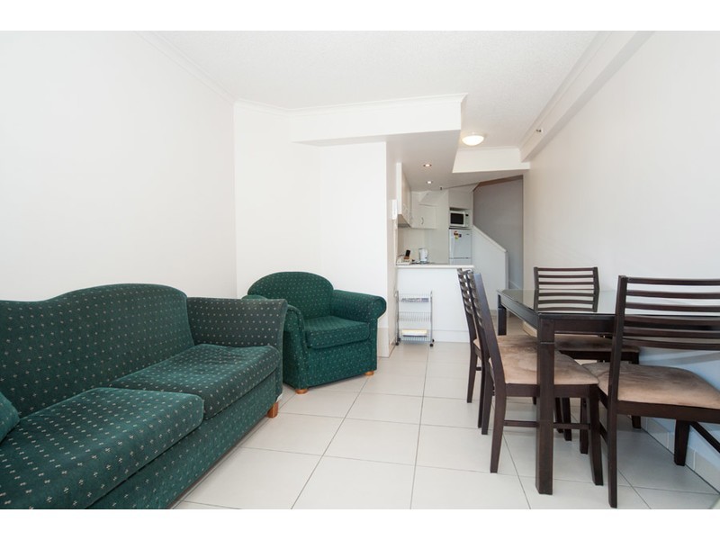 28/452 Marine Parade, Biggera Waters QLD 4216