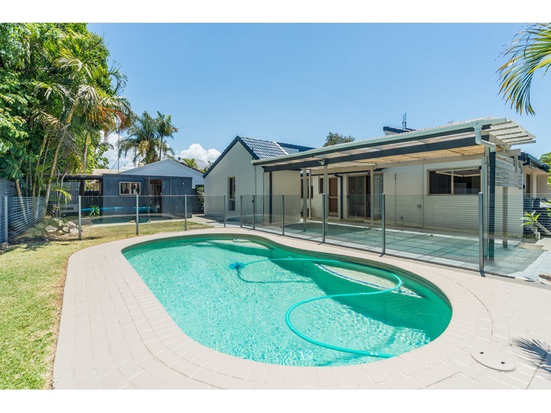 36 Simbai Street, Runaway Bay QLD 4216