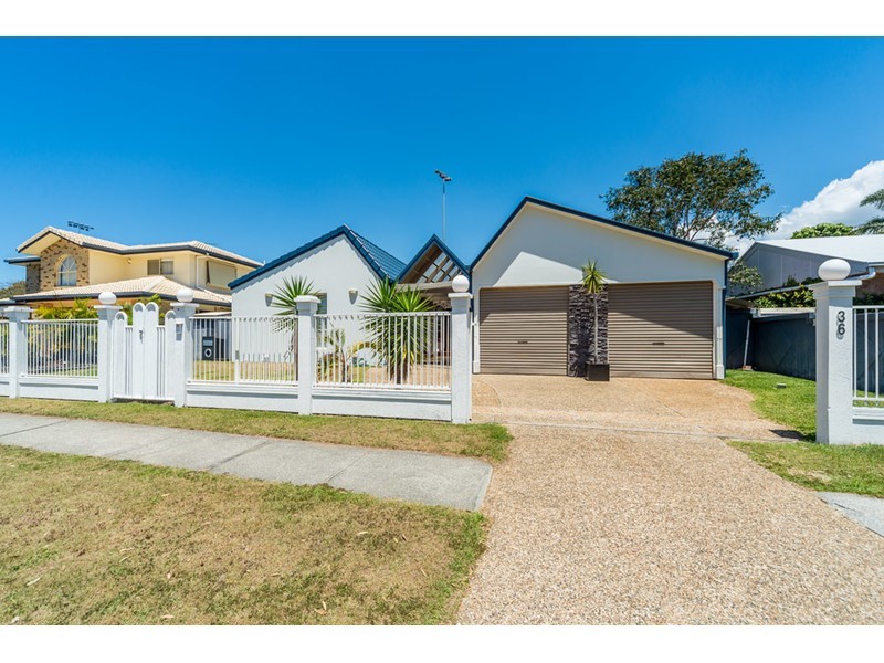36 Simbai Street, Runaway Bay QLD 4216
