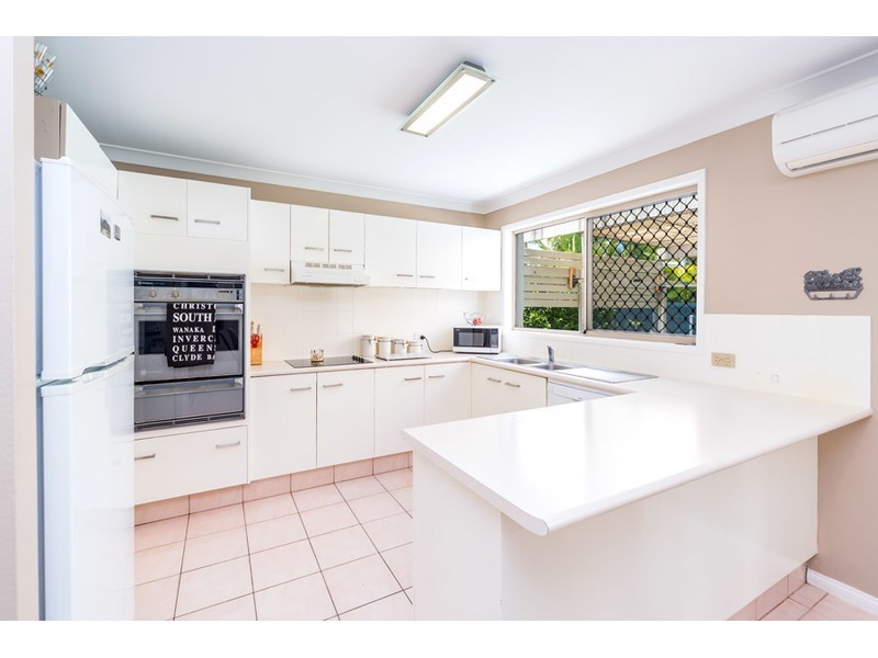 36 Simbai Street, Runaway Bay QLD 4216