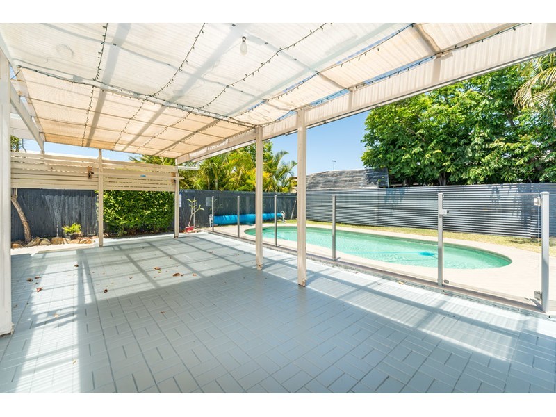 36 Simbai Street, Runaway Bay QLD 4216