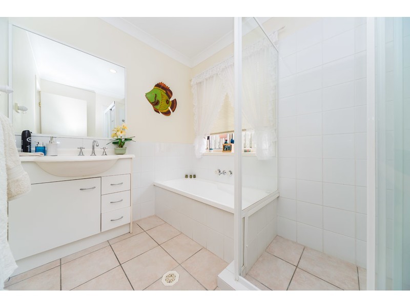 59 Marble Arch Place, Arundel QLD 4214