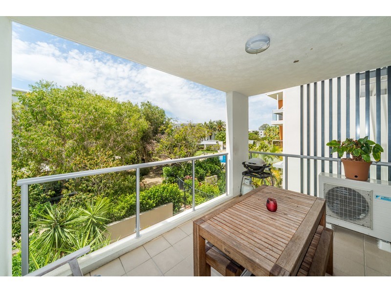 224/64-68 Sickle Avenue, Hope Island QLD 4212