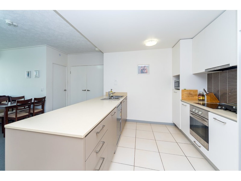 224/64-68 Sickle Avenue, Hope Island QLD 4212