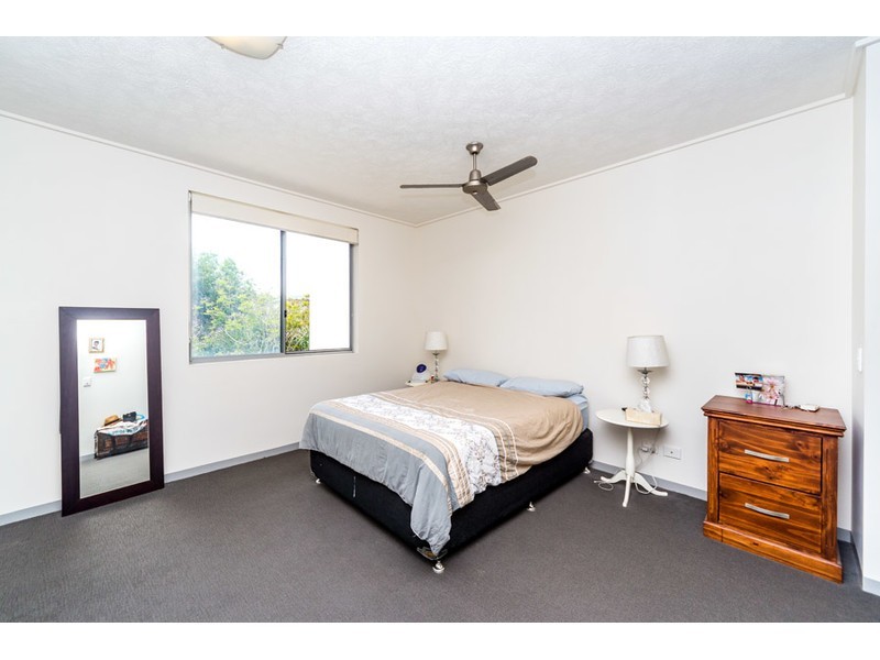 224/64-68 Sickle Avenue, Hope Island QLD 4212