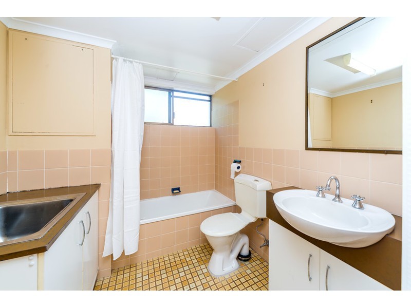 3/106 Bayview Street, Runaway Bay QLD 4216