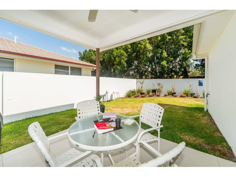 1/6 Compass Drive, Biggera Waters QLD 4216