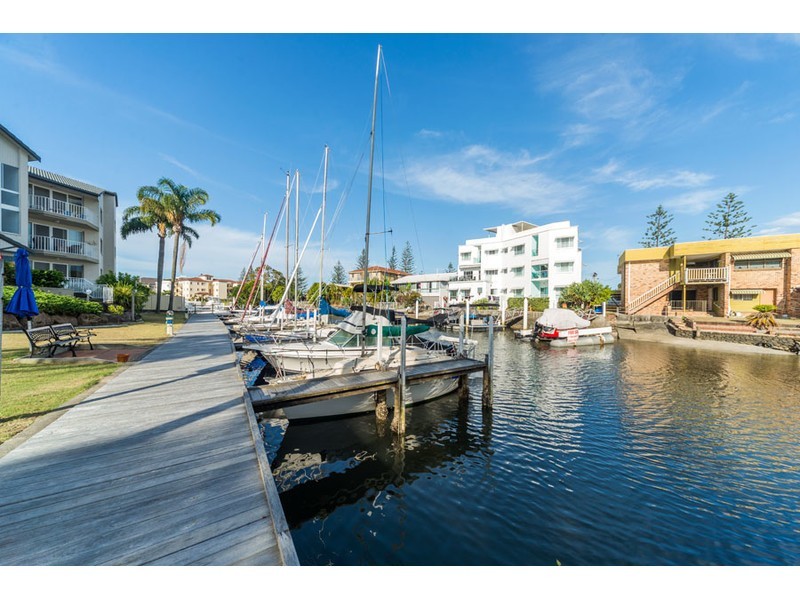 44/37 Bayview Street, Runaway Bay QLD 4216