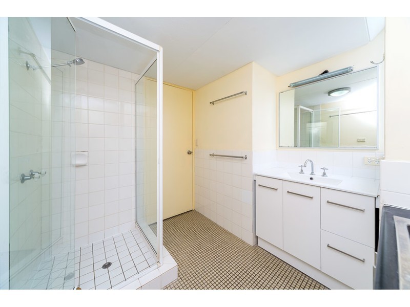 101/32 Riverview Parade, Surfers Paradise QLD 4217