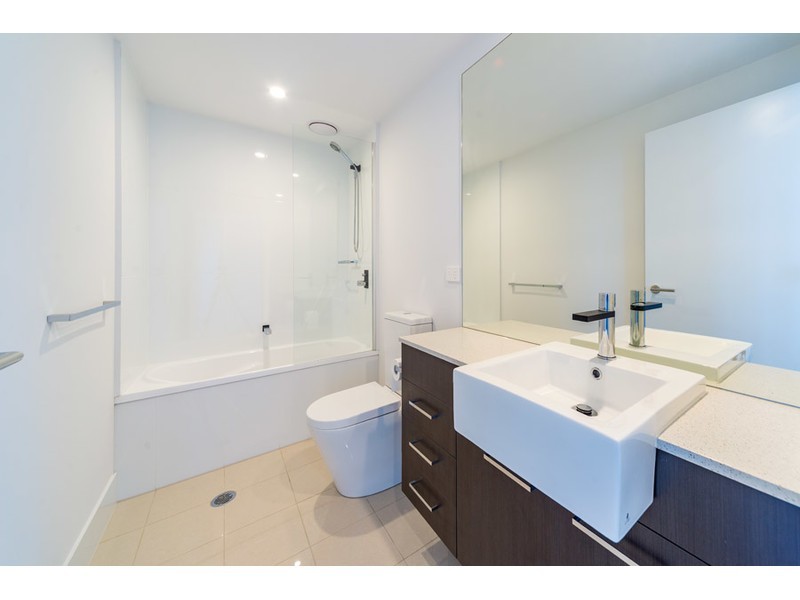 11108/25 East Quay Drive, Biggera Waters QLD 4216
