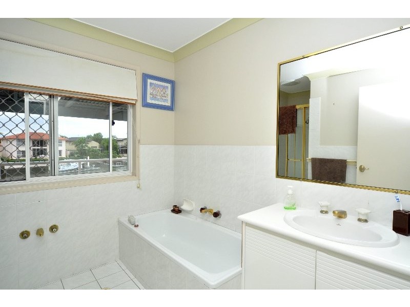 154 Sundance Way, Runaway Bay QLD 4216