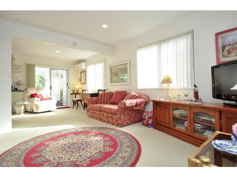 8/27 Rain Tree Glen, Coombabah QLD 4216