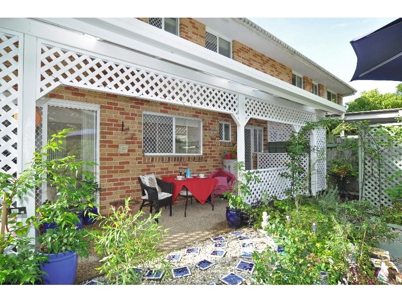 8/27 Rain Tree Glen, Coombabah QLD 4216