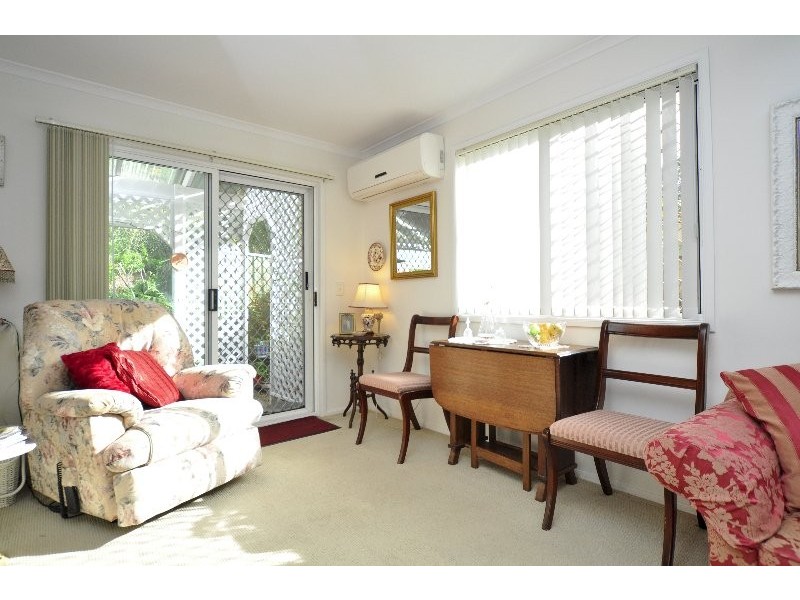 8/27 Rain Tree Glen, Coombabah QLD 4216