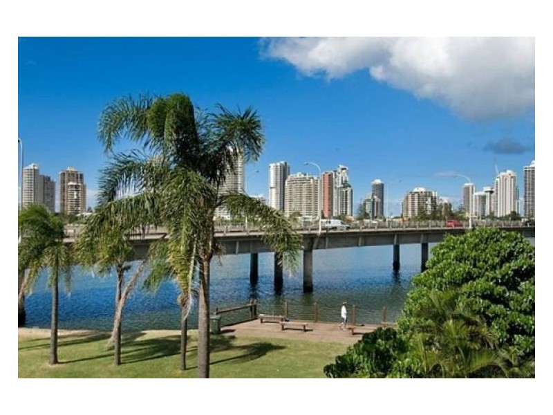 601/2 Barney Street, Southport QLD 4215