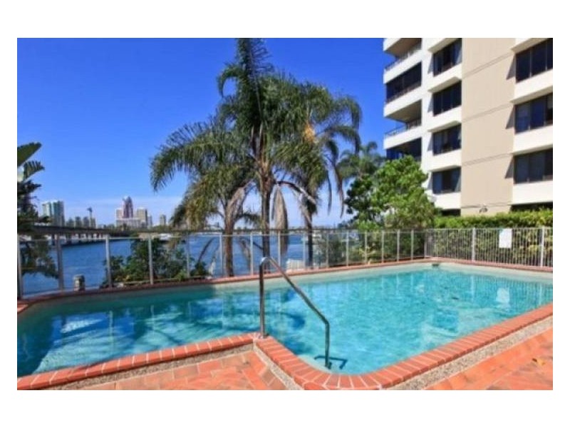 601/2 Barney Street, Southport QLD 4215