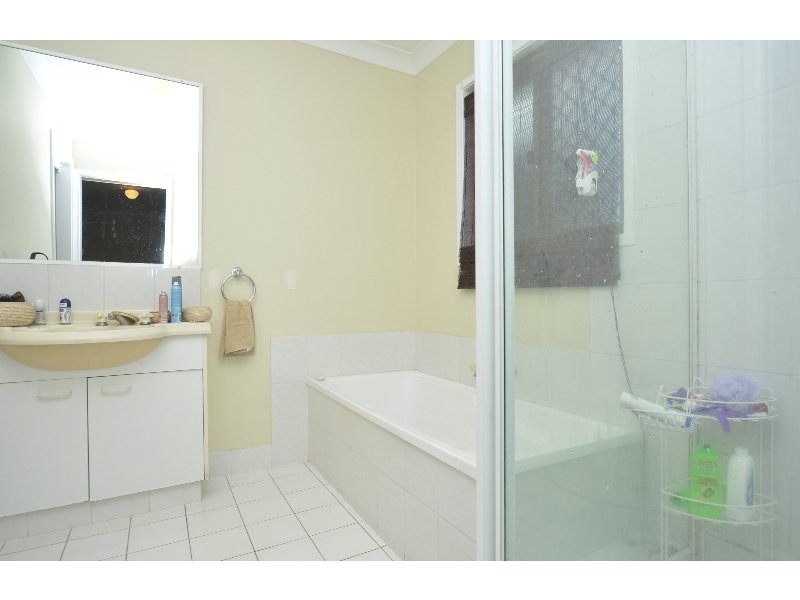 152/31 Usher Avenue, Labrador QLD 4215