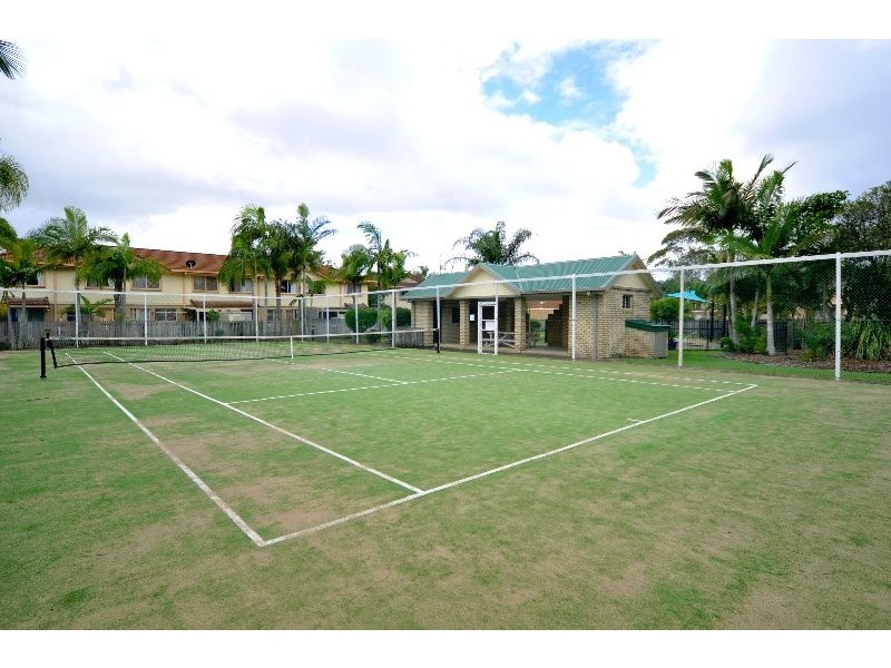 152/31 Usher Avenue, Labrador QLD 4215
