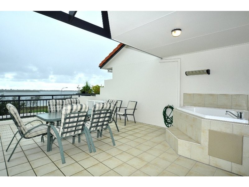 327/392 Marine Parade, Labrador QLD 4215