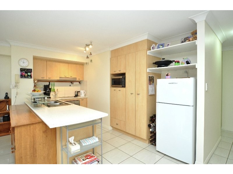 327/392 Marine Parade, Labrador QLD 4215