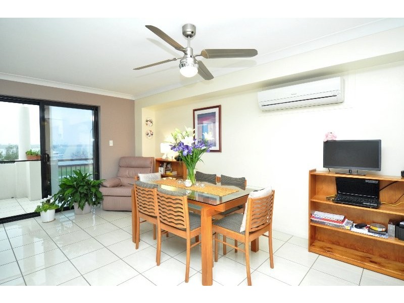 327/392 Marine Parade, Labrador QLD 4215