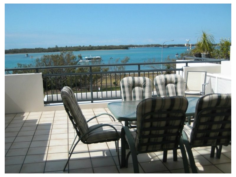 327/392 Marine Parade, Labrador QLD 4215