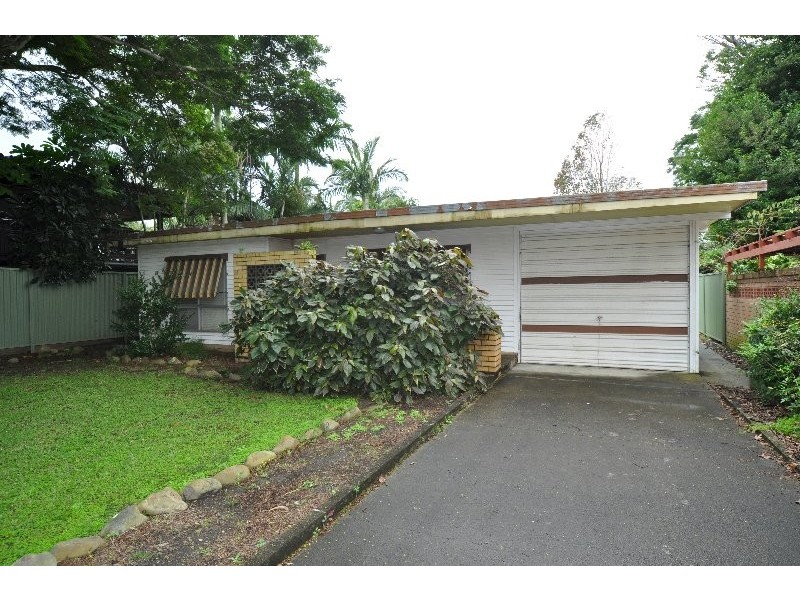 17 Ashgrove Avenue, Runaway Bay QLD 4216