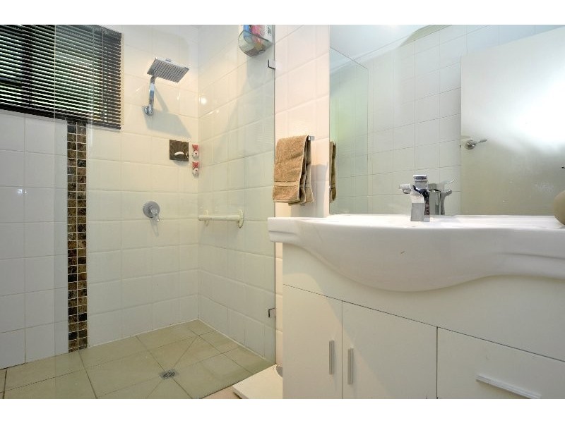 9 Morala Avenue, Biggera Waters QLD 4216