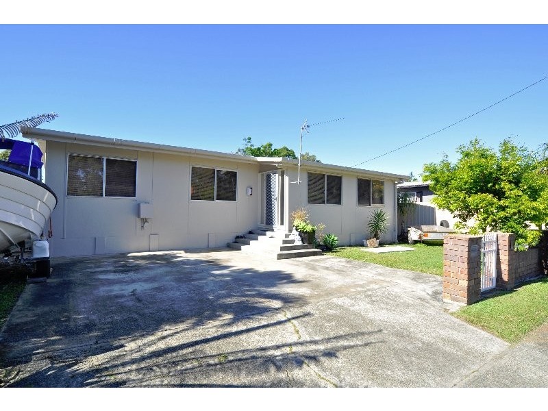 9 Morala Avenue, Biggera Waters QLD 4216