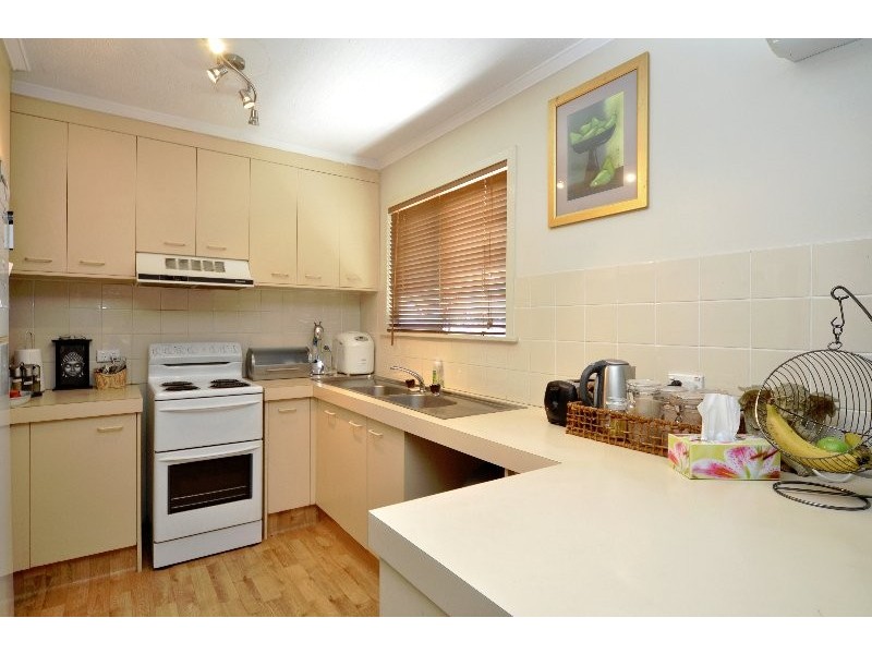 9 Morala Avenue, Biggera Waters QLD 4216