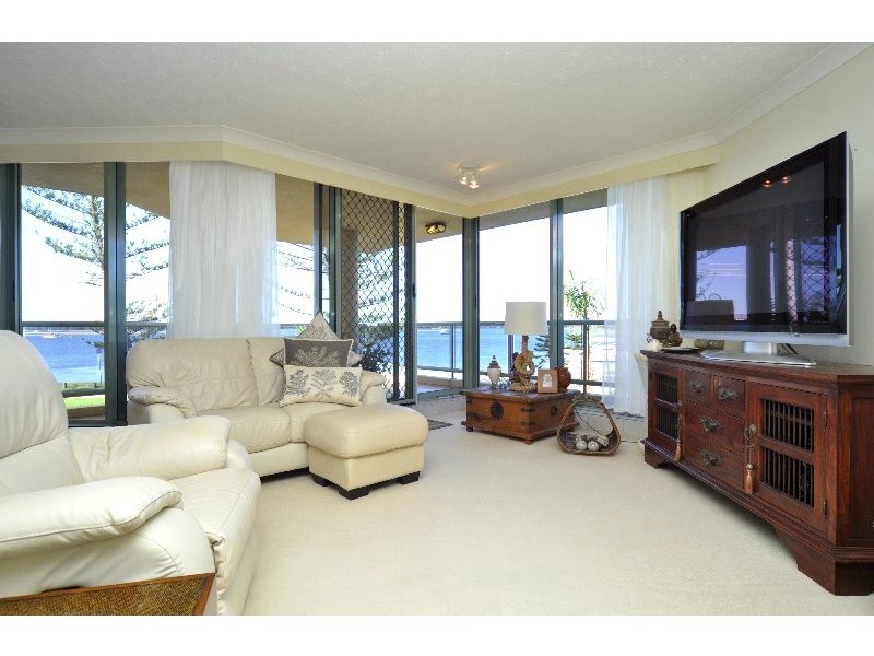 2/524 Marine Parade, Biggera Waters QLD 4216