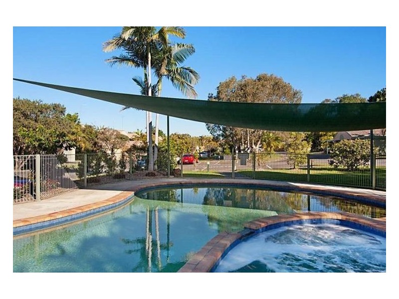 7/469 Pine Ridge Road, Runaway Bay QLD 4216