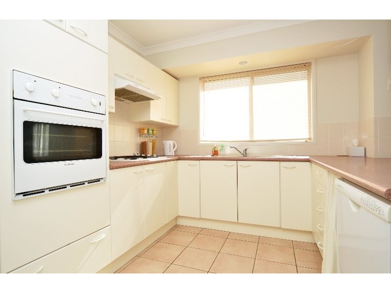 5 Pro Hart Place, Coombabah QLD 4216