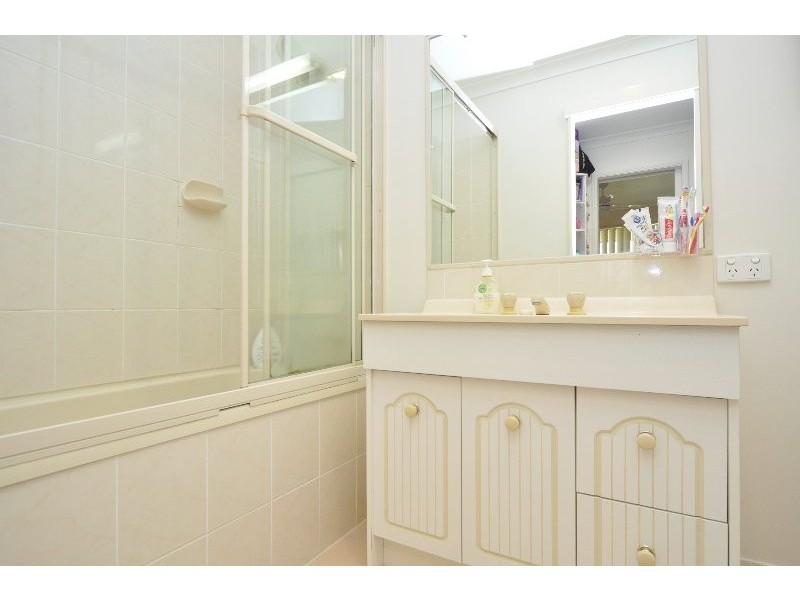 5 Pro Hart Place, Coombabah QLD 4216