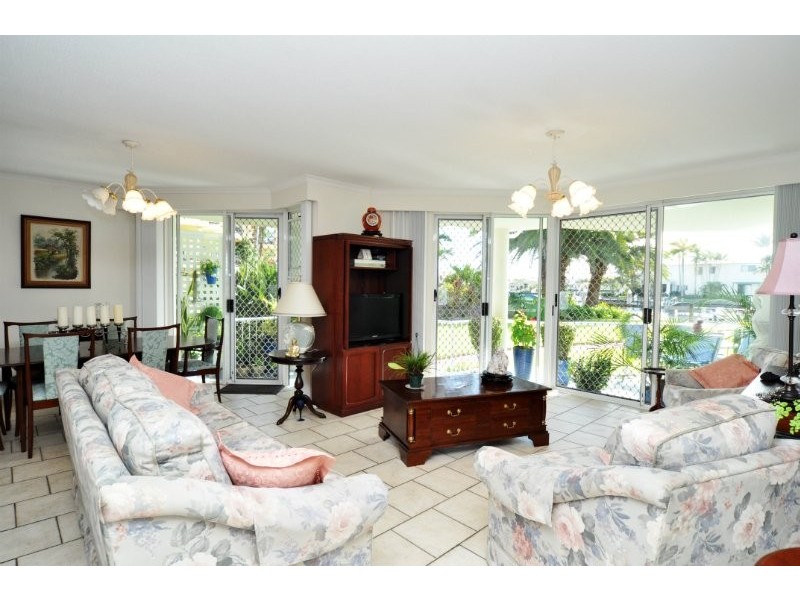 70/1 Lee Road, Runaway Bay QLD 4216