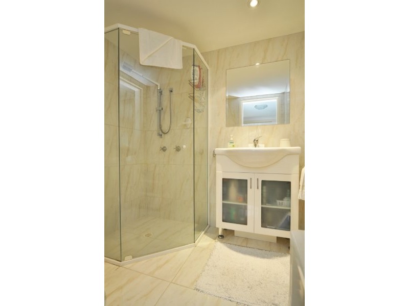 14/9 Bayview Street, Runaway Bay QLD 4216