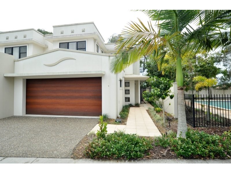 1/368 Pine Ridge Road, Coombabah QLD 4216